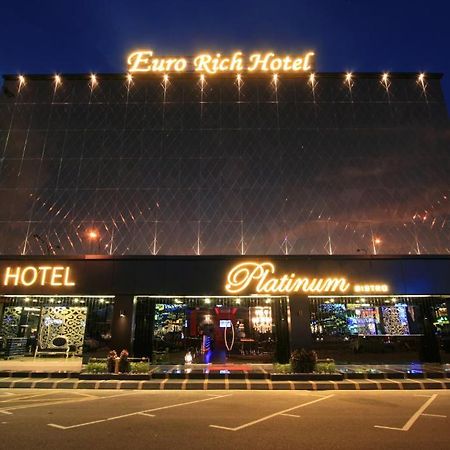 Artz Hotel Johor Bahru Exterior photo