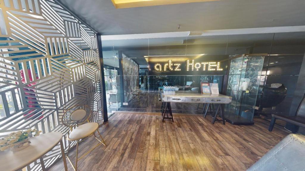 Artz Hotel Johor Bahru Exterior photo